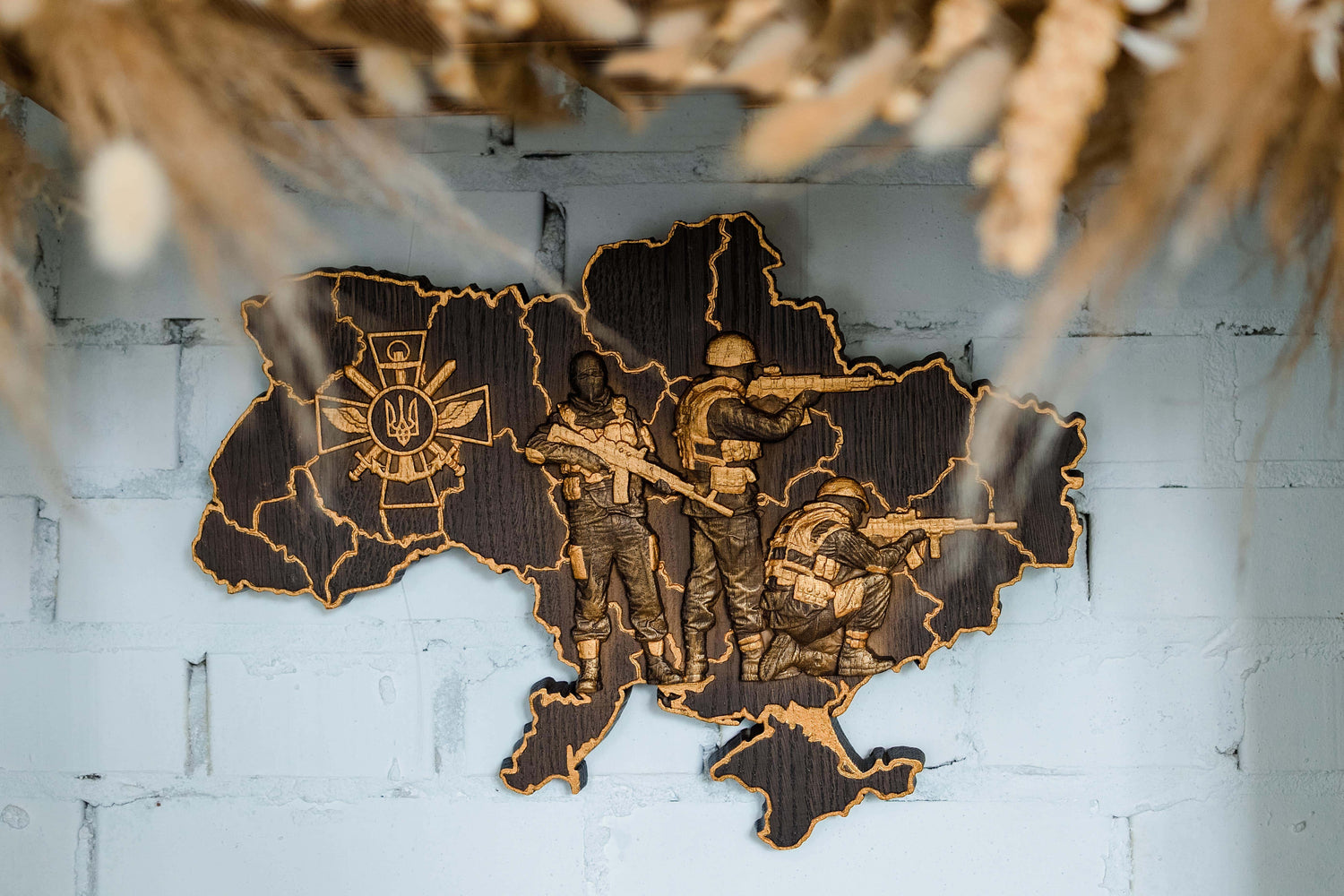 Ukrainian map with Ukrainian solgiers - Kozak Work Shop