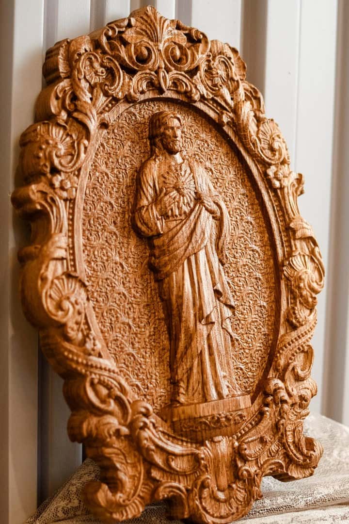 Sacred Heart of Jesus Statuary Wooden Sculpture - Kozak Work Shop