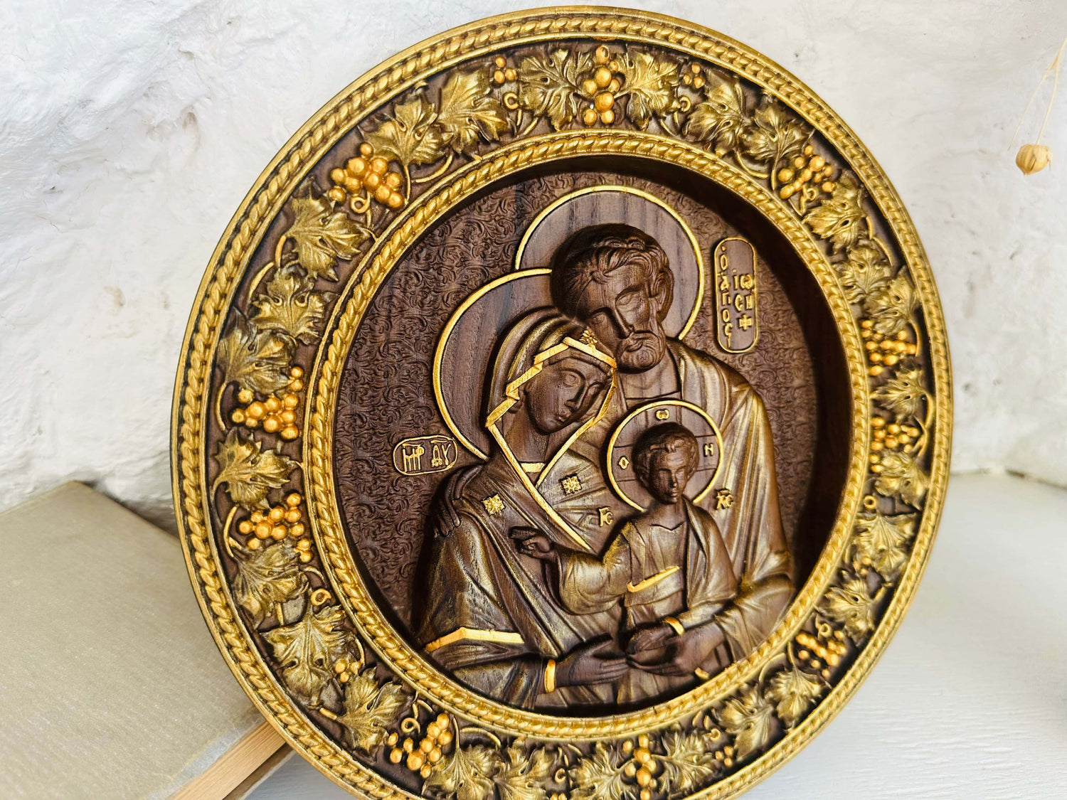 Holy Family round - Kozak Work Shop