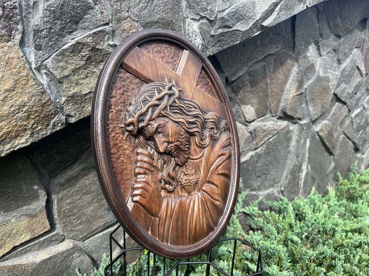 Jesus  wearing the crown of Thorns - Kozak Work Shop