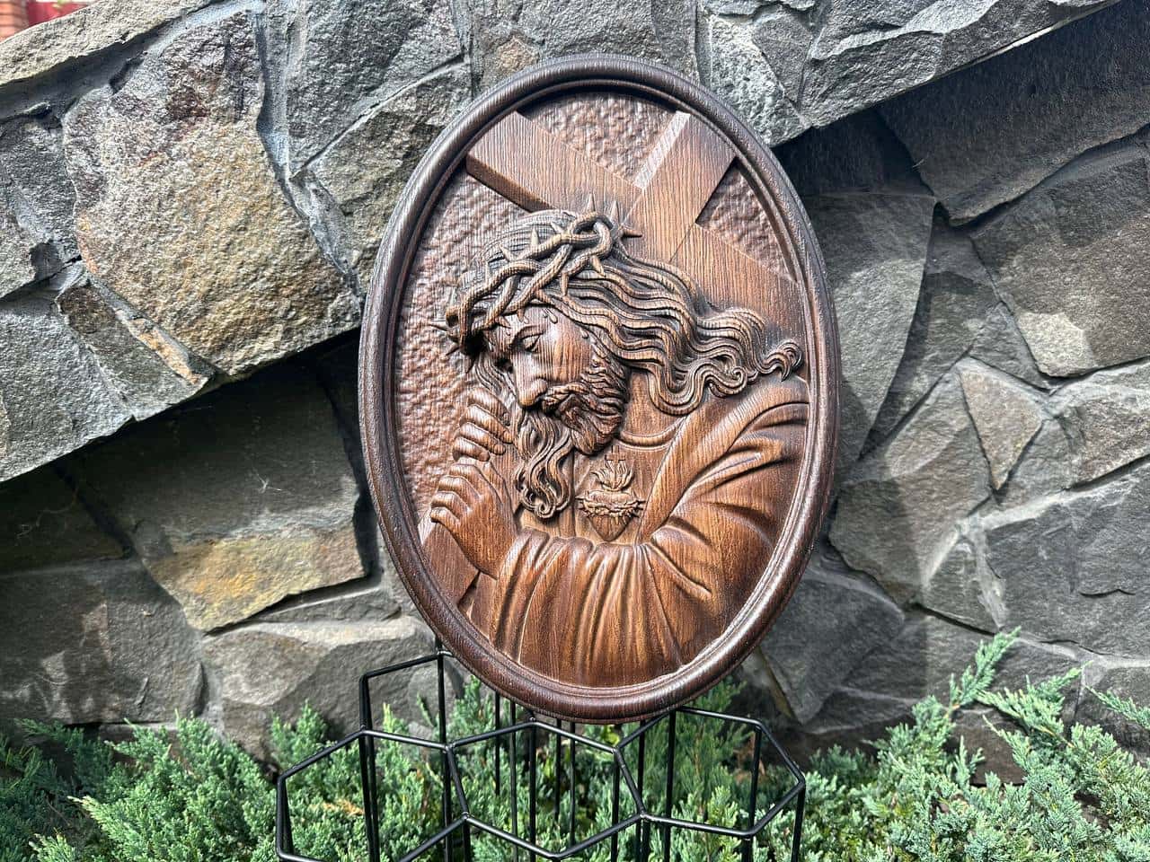 Jesus  wearing the crown of Thorns - Kozak Work Shop