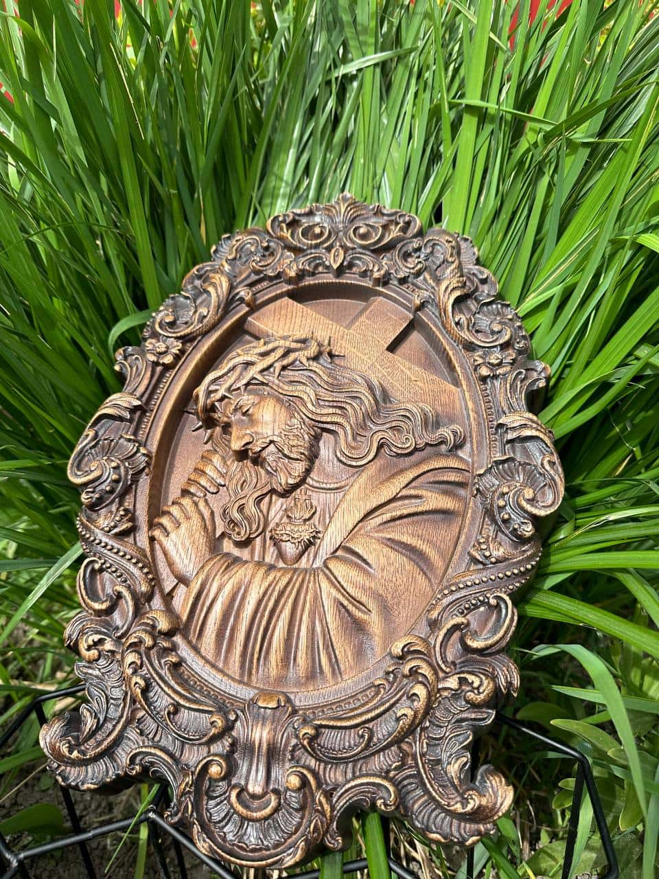 Jesus  wearing the crown of Thorns - Kozak Work Shop