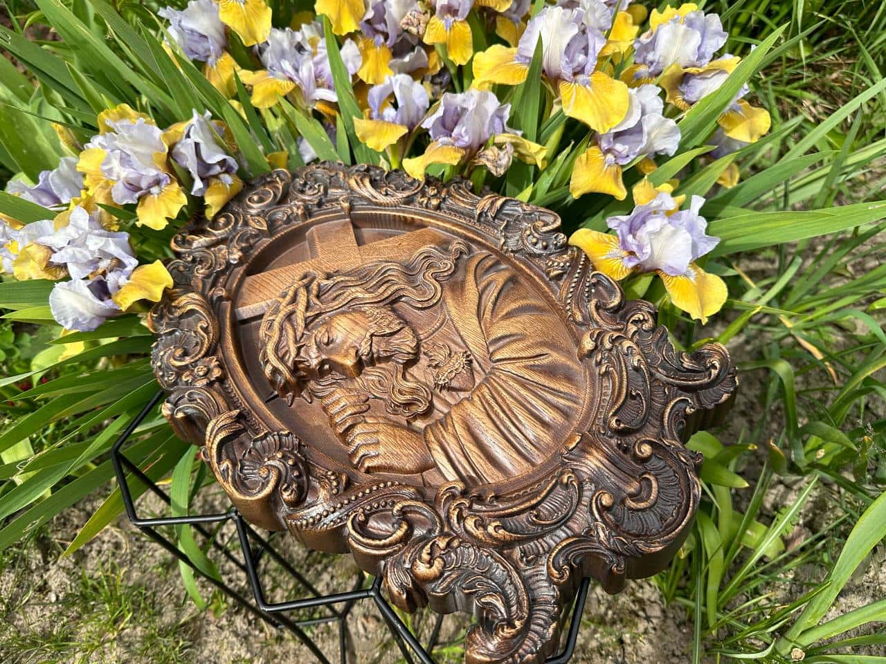 Jesus  wearing the crown of Thorns - Kozak Work Shop