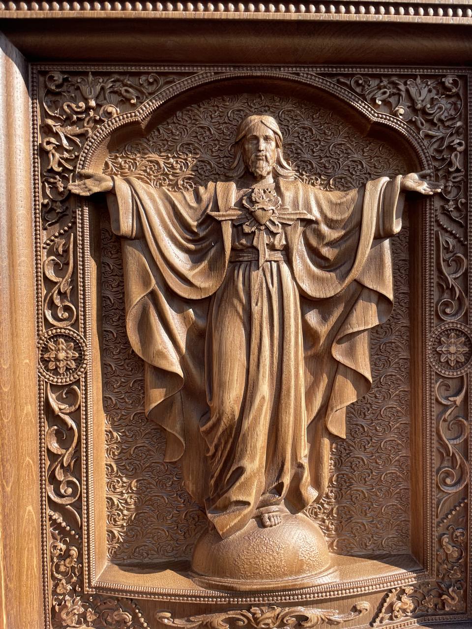 Wooden icon of the Sacred Heart Jesus arms extended - Kozak Work Shop