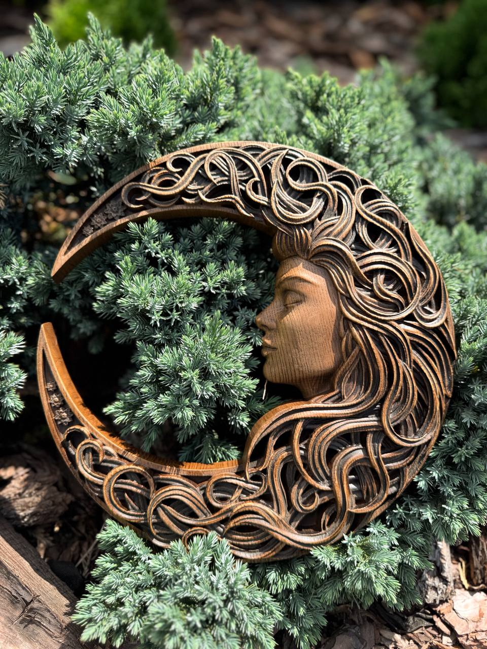 Crescent moon with woman face - Kozak Work Shop