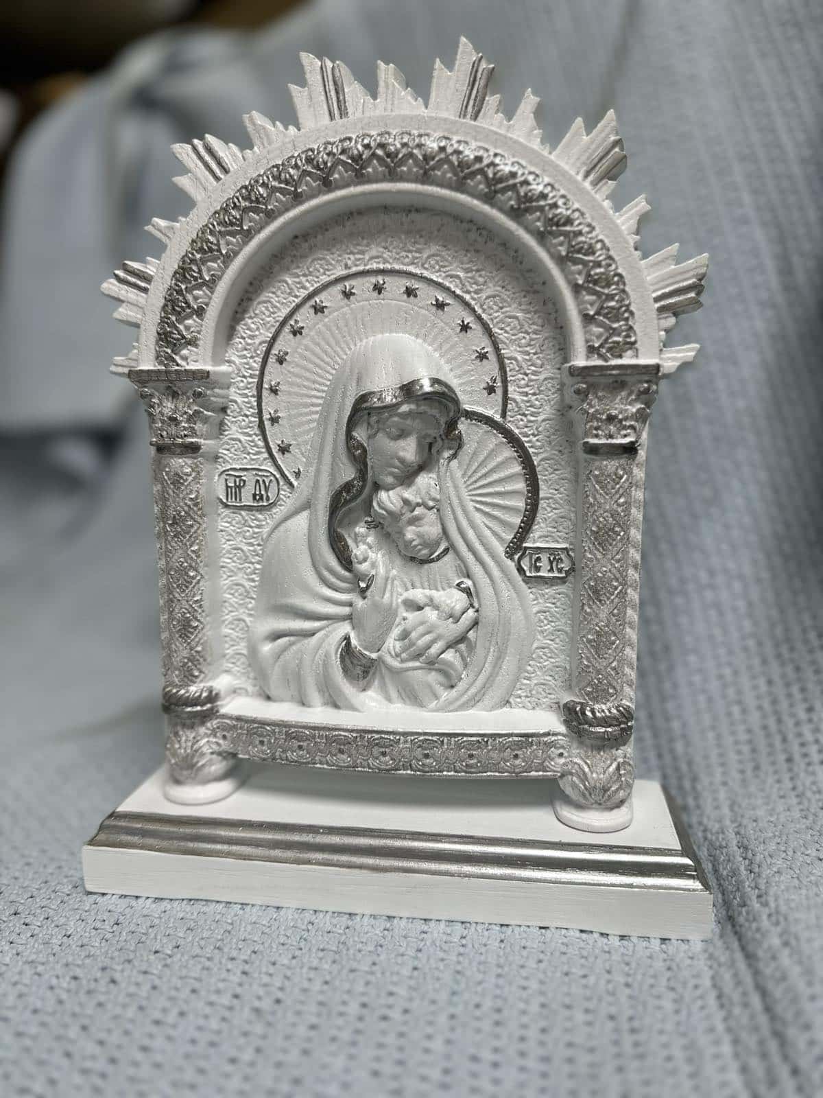 Virgin Mary on the stand - Kozak Work Shop