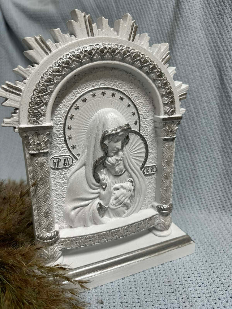 Virgin Mary on the stand - Kozak Work Shop