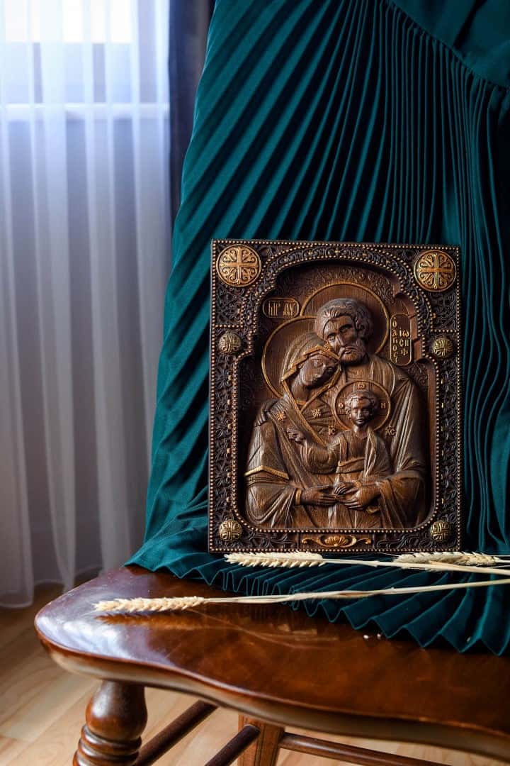 Holy Familly Wooden Carved Byzantine Image - Kozak Work Shop