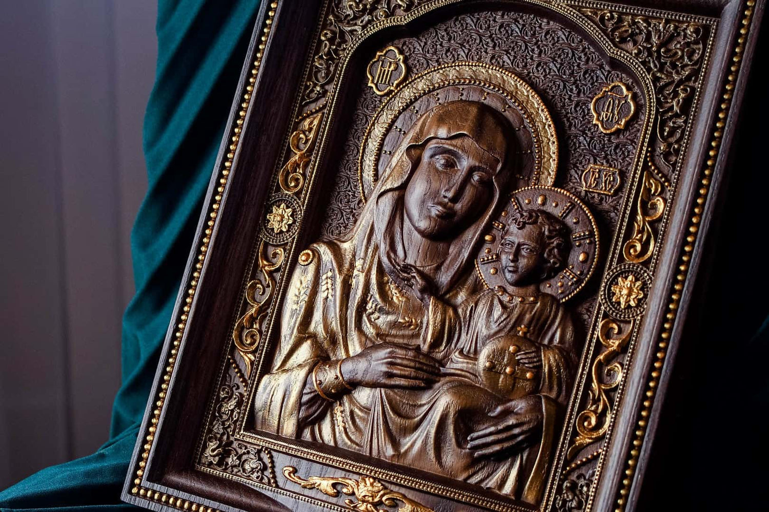 Virgin Mary wall plaque - Kozak Work Shop