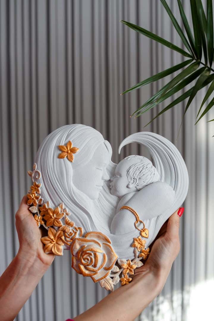 Mother with her child - Kozak Work Shop