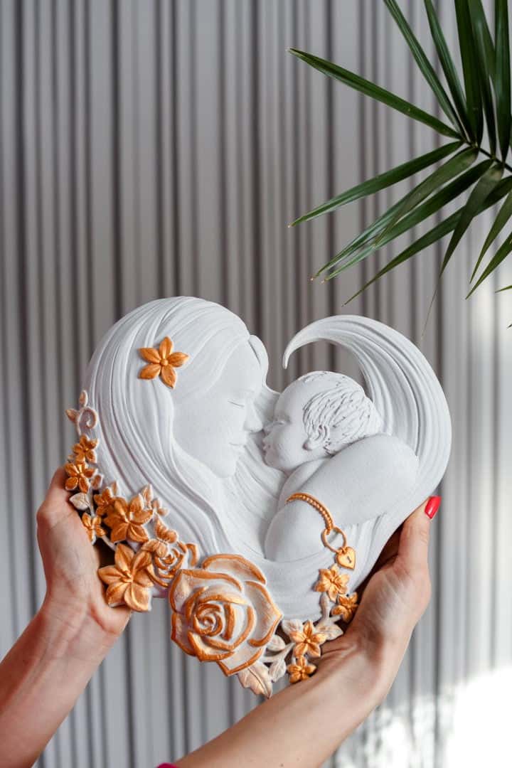 Mother with her child - Kozak Work Shop