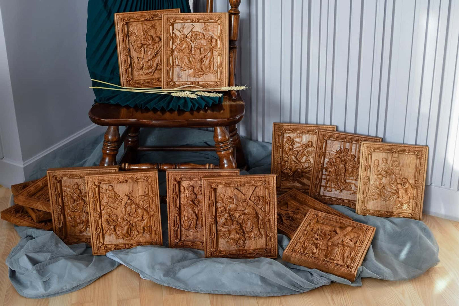 Set of fourteen Stations of the Cross - Kozak Work Shop