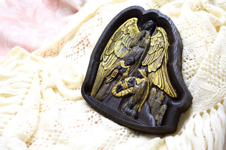 Angel Protecting Family