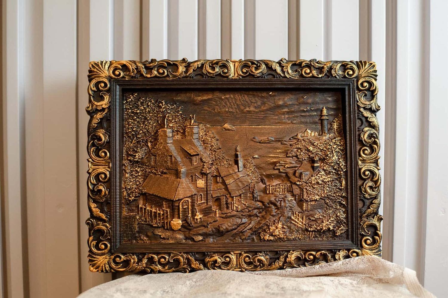 Wooden carved picture House in the Valley - Kozak Work Shop