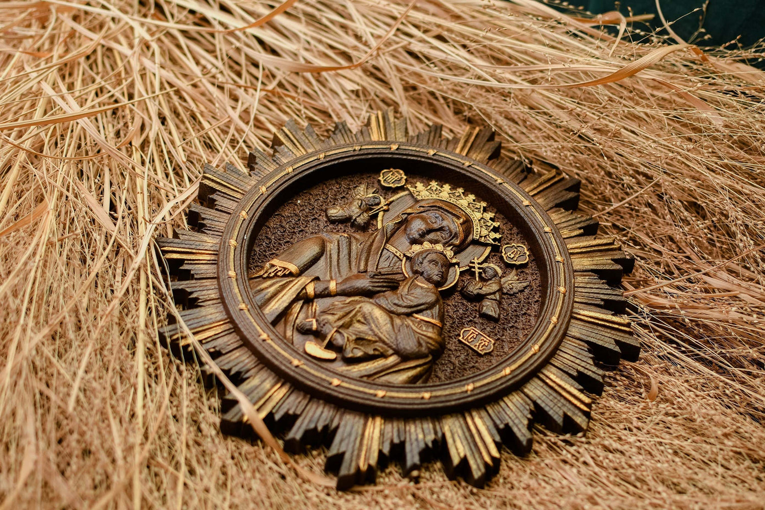 Virgin Mary of Perpetual Help with shinning - Kozak Work Shop