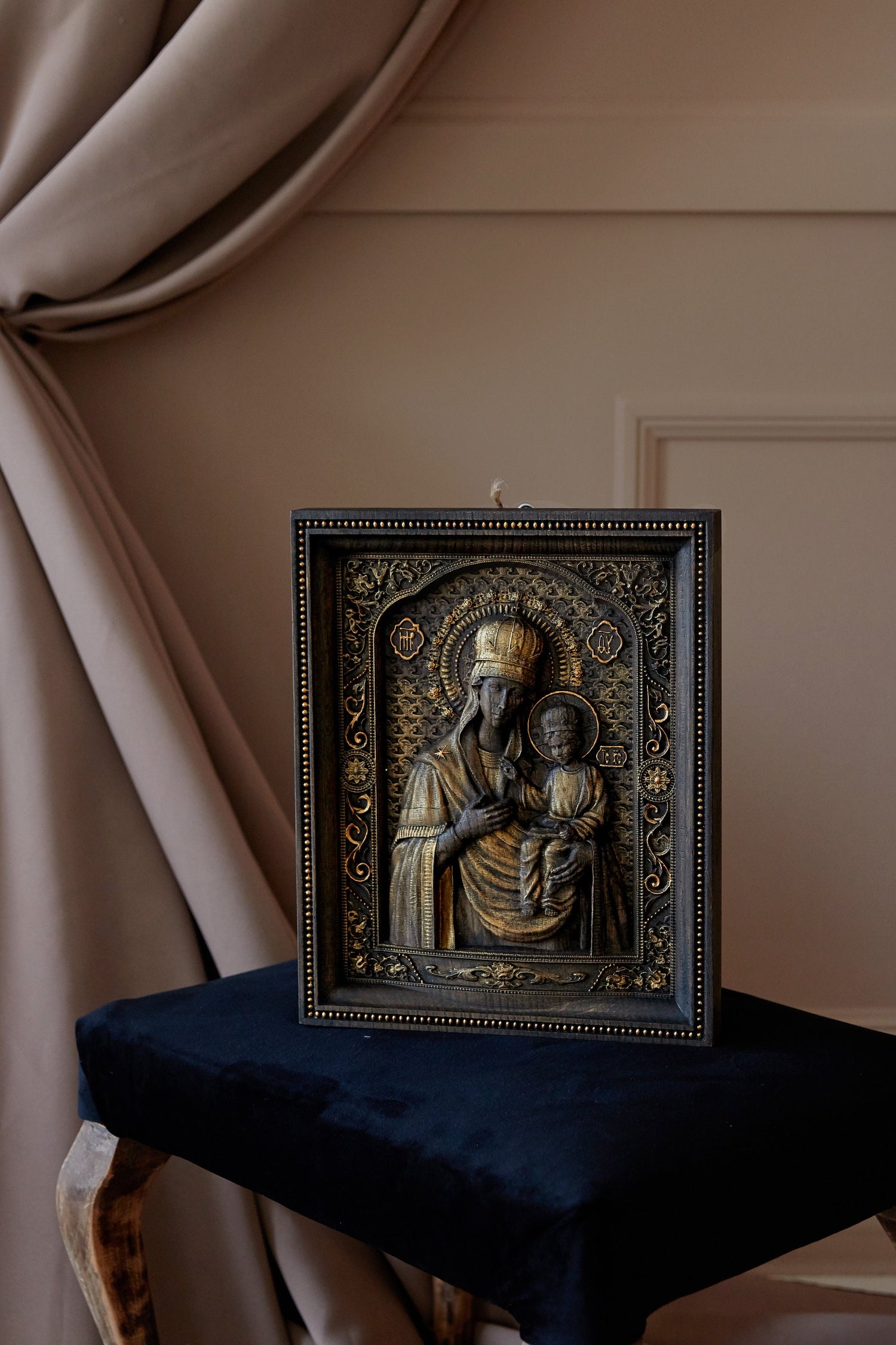 Blessed Virgin Mary of Chernigiv 197