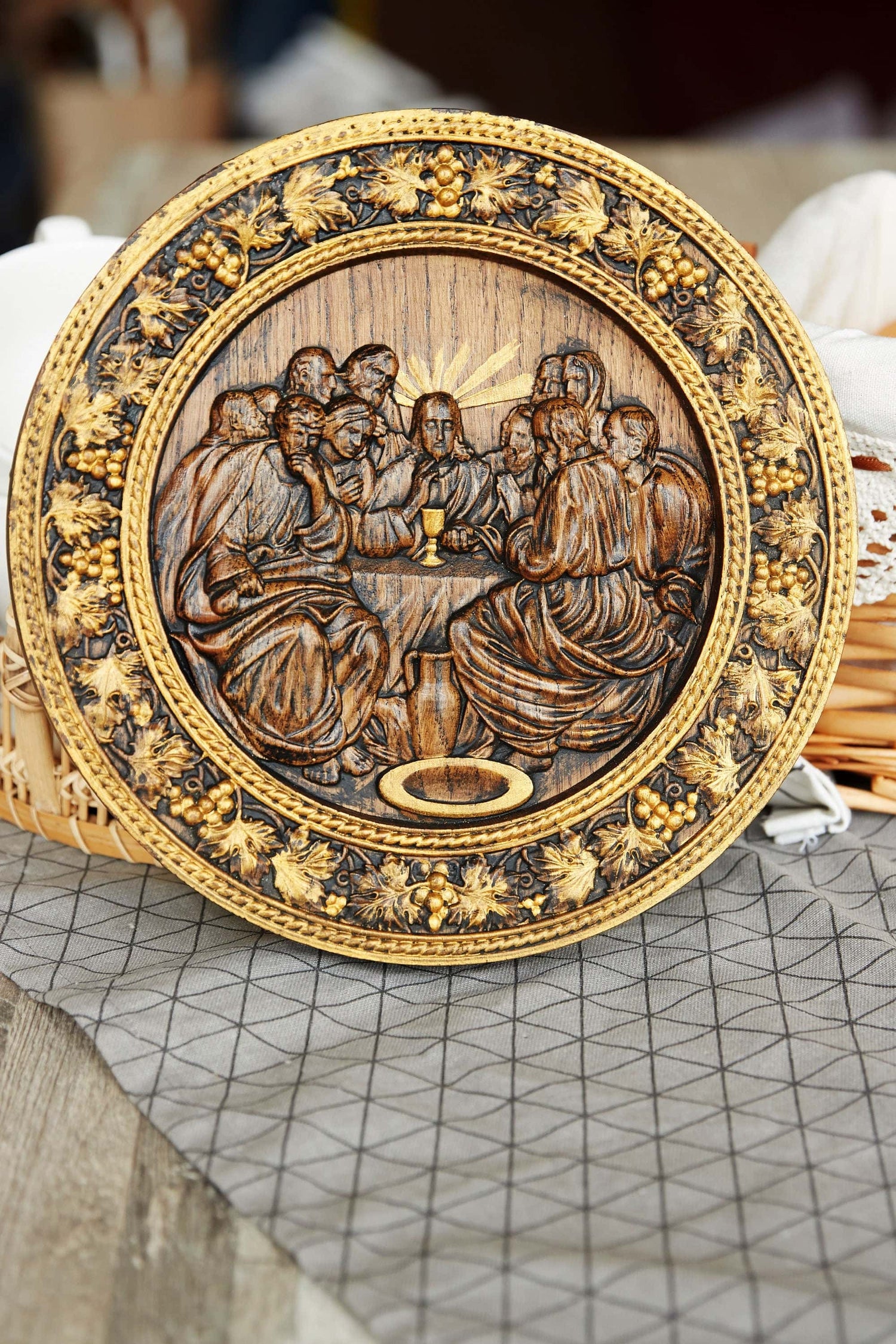 Round Last Supper Wooden Carved Plaque 204