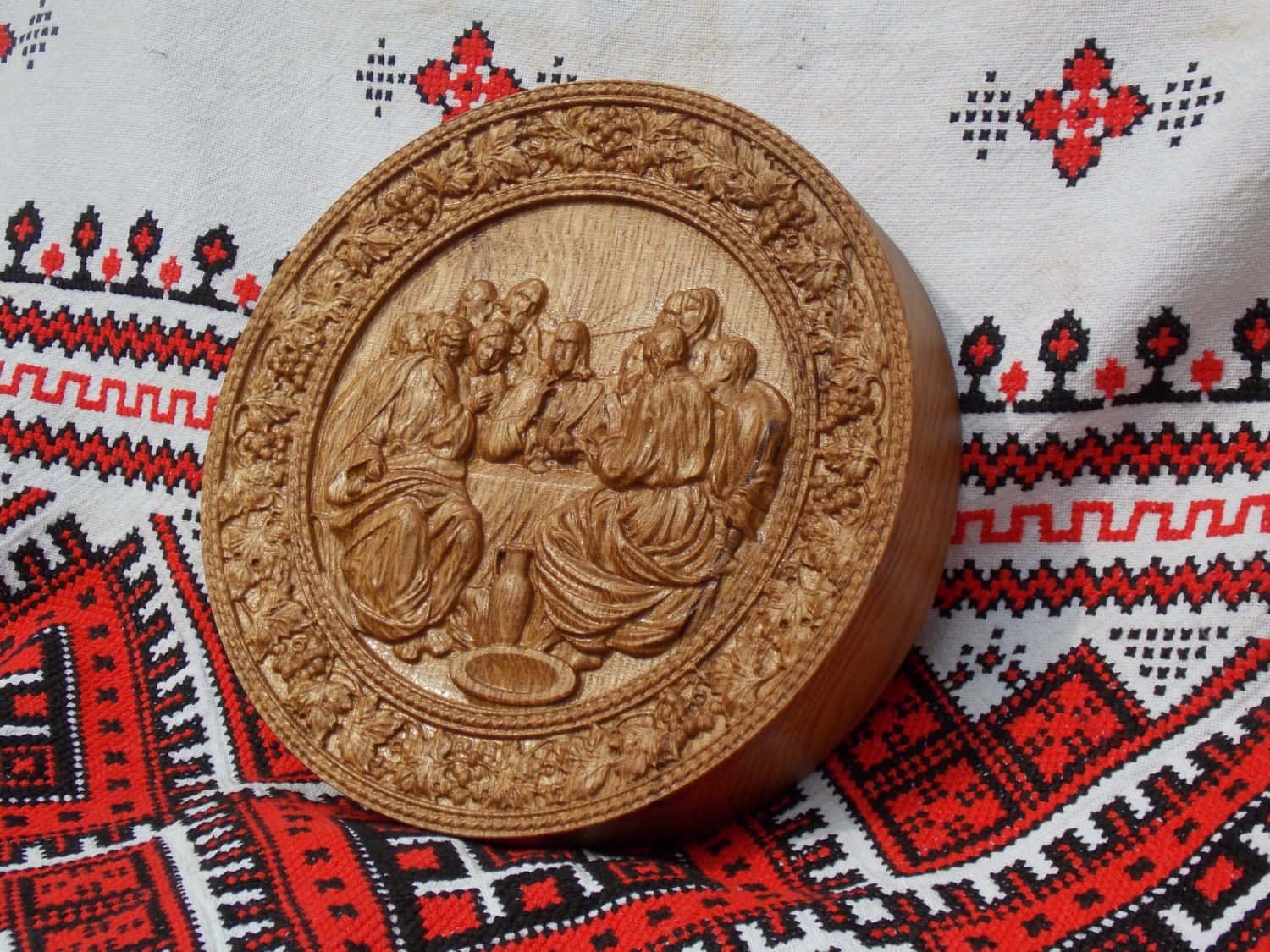 Round Last Supper Wooden Carved Plaque 204