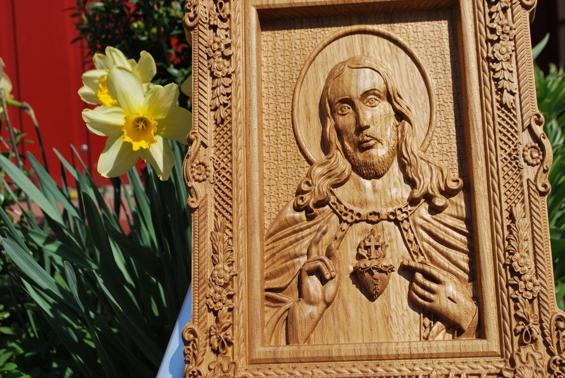 Sacred Heart of Jesus Wooden Image Floral Design