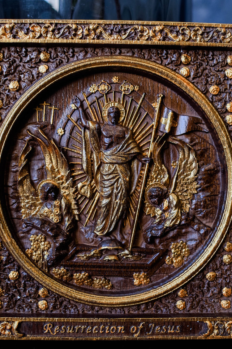 Resurrection of Crist wooden Carved Plaque