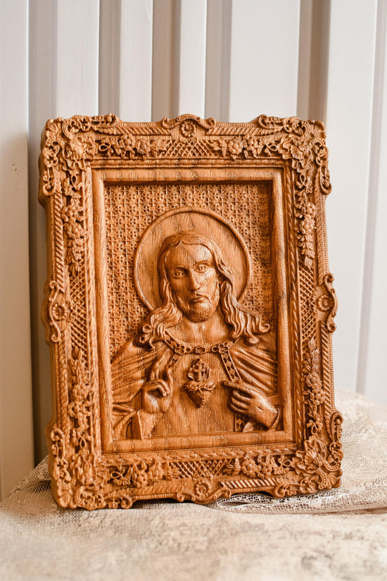 Sacred Heart of Jesus Wooden Image Floral Design