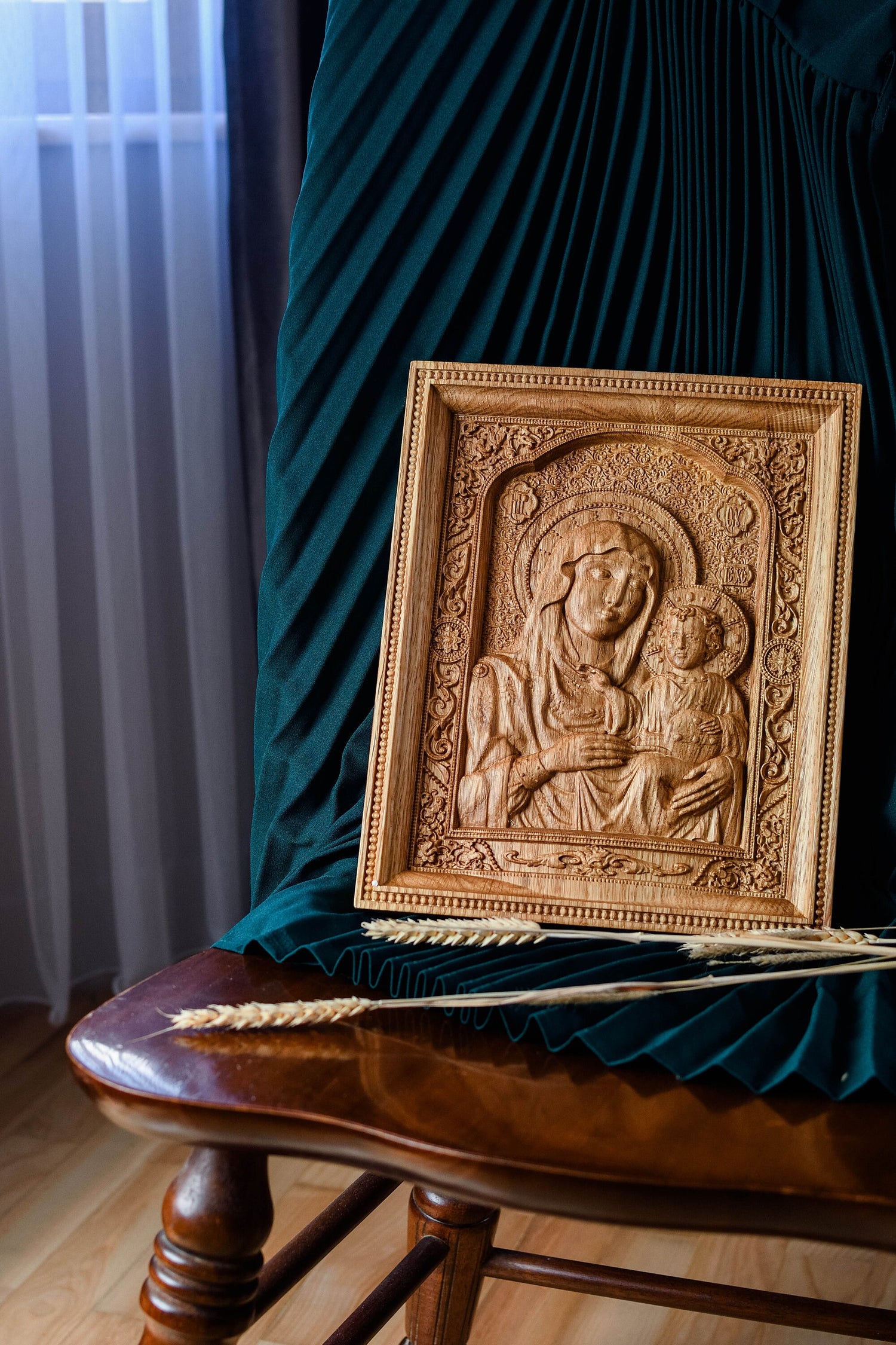 Virgin Mary wall plaque