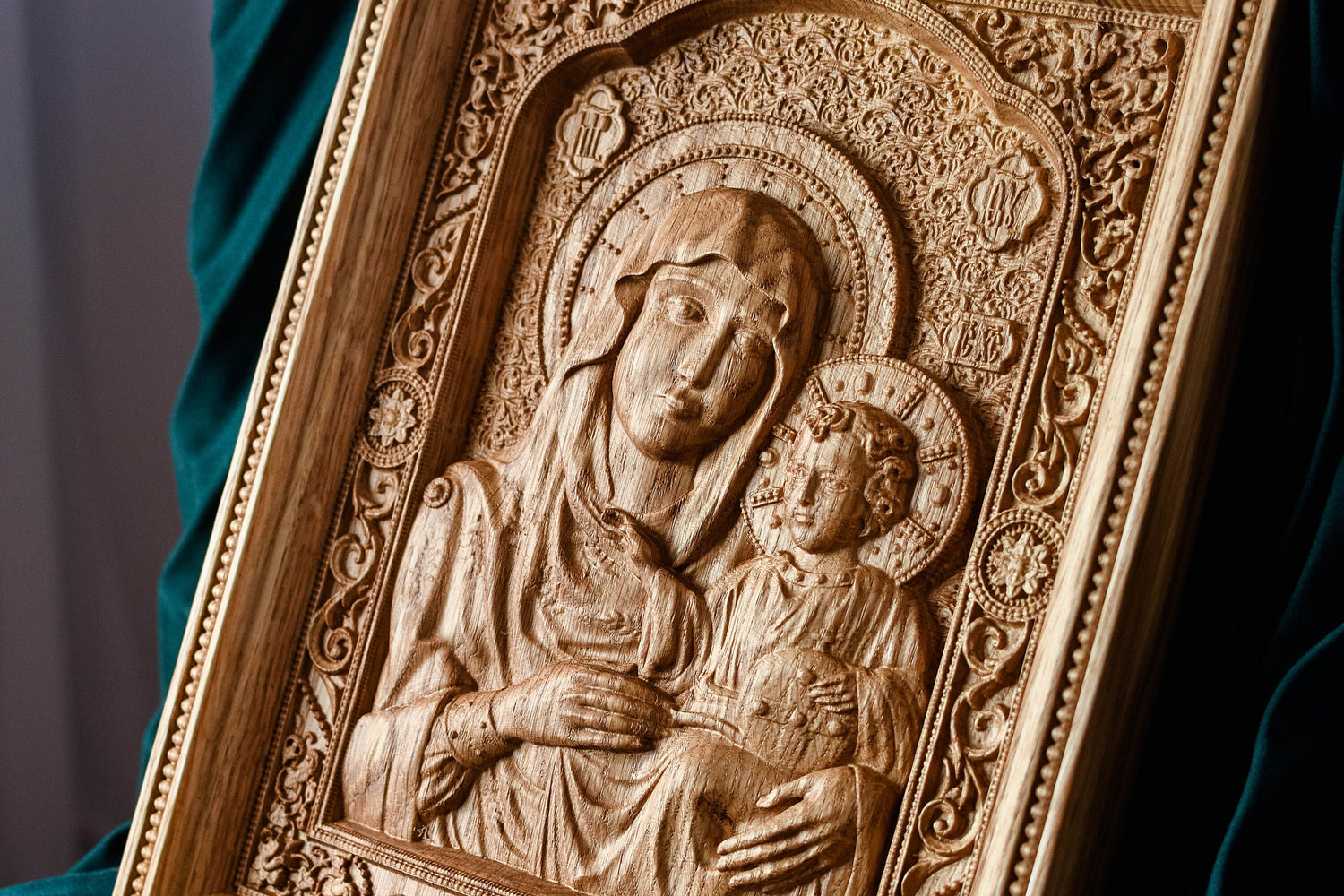 Virgin Mary wall plaque