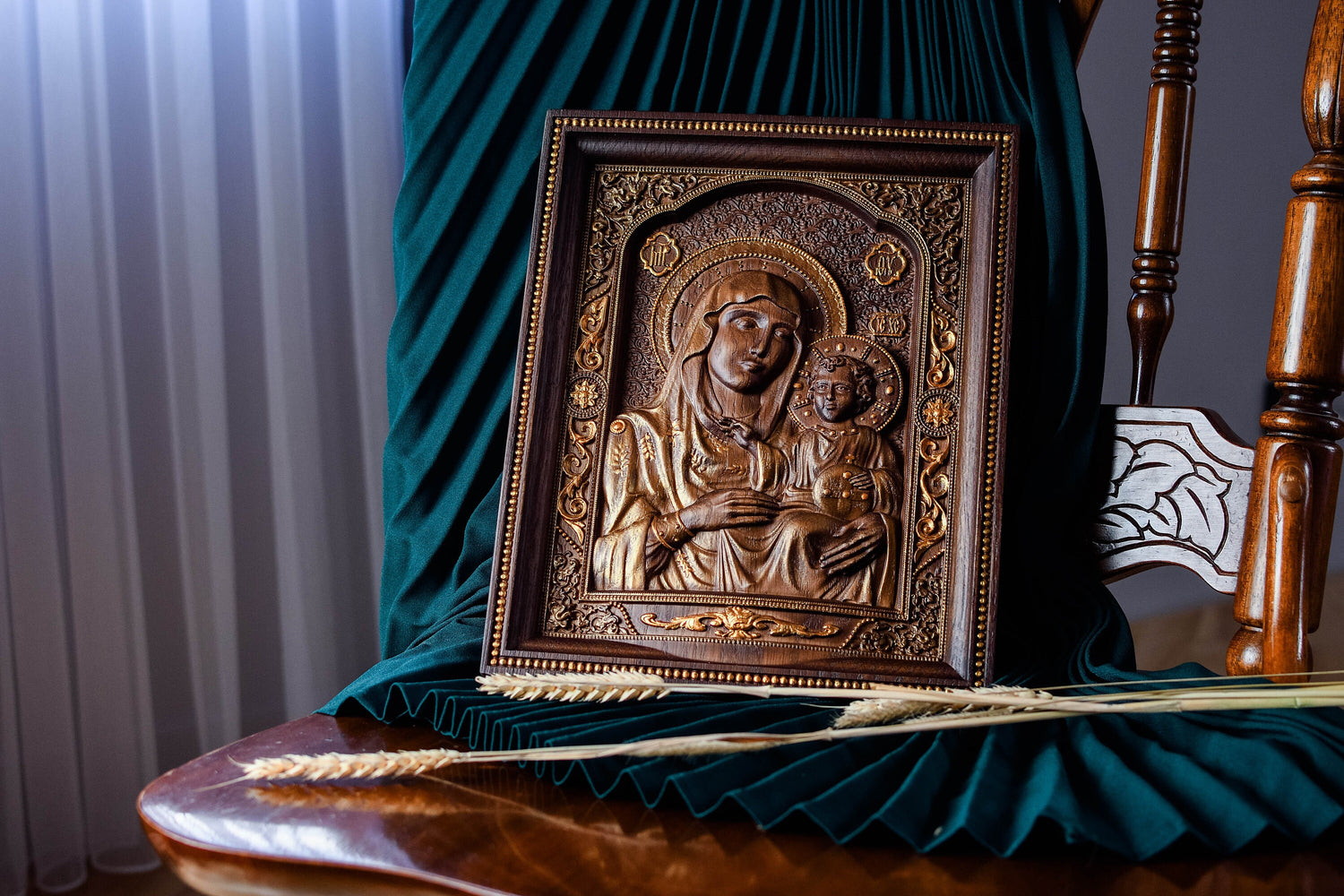 Virgin Mary wall plaque