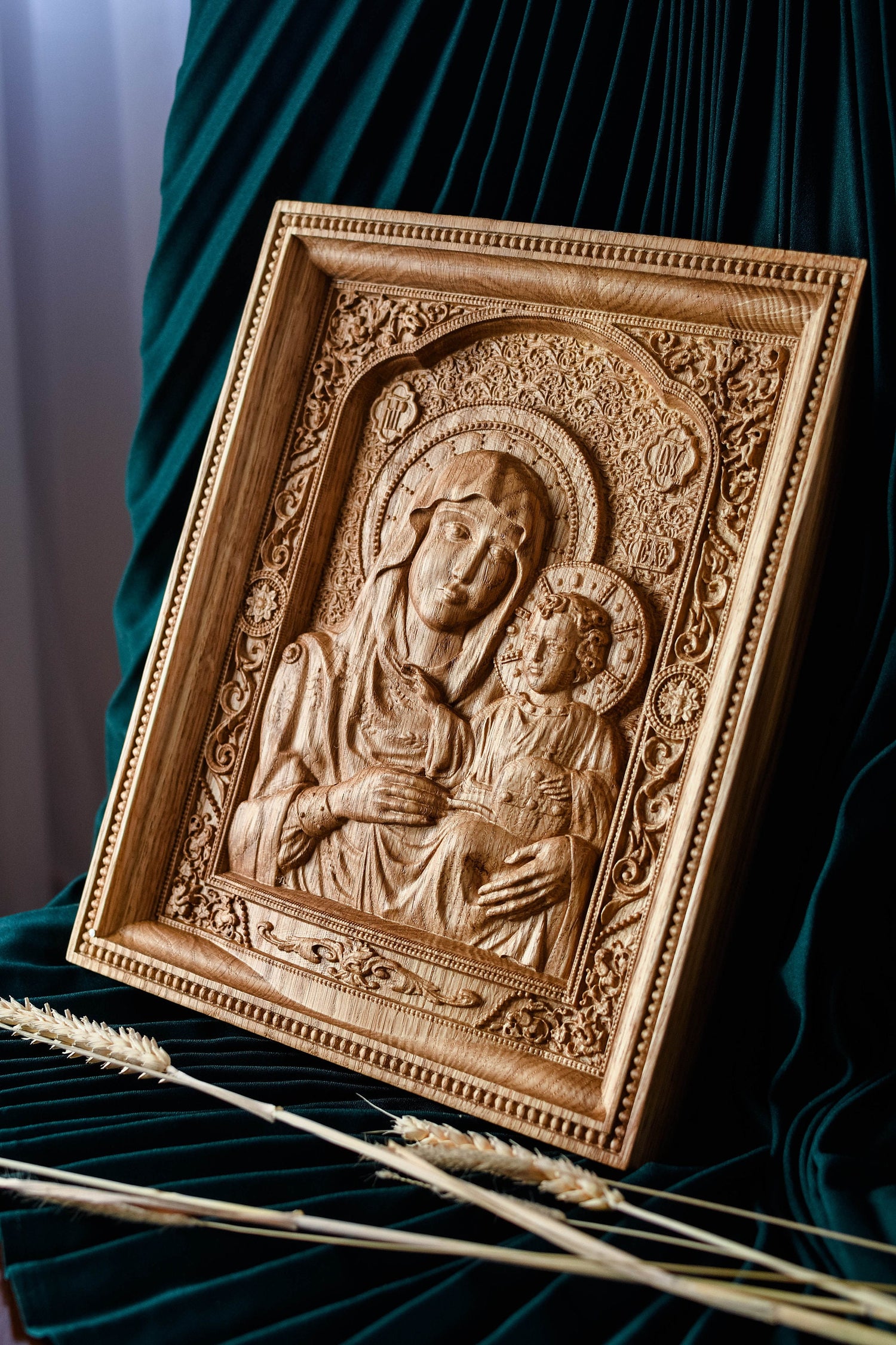 Virgin Mary wall plaque