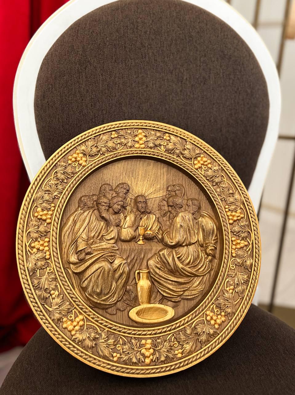 Round Last Supper Wooden Carved Plaque